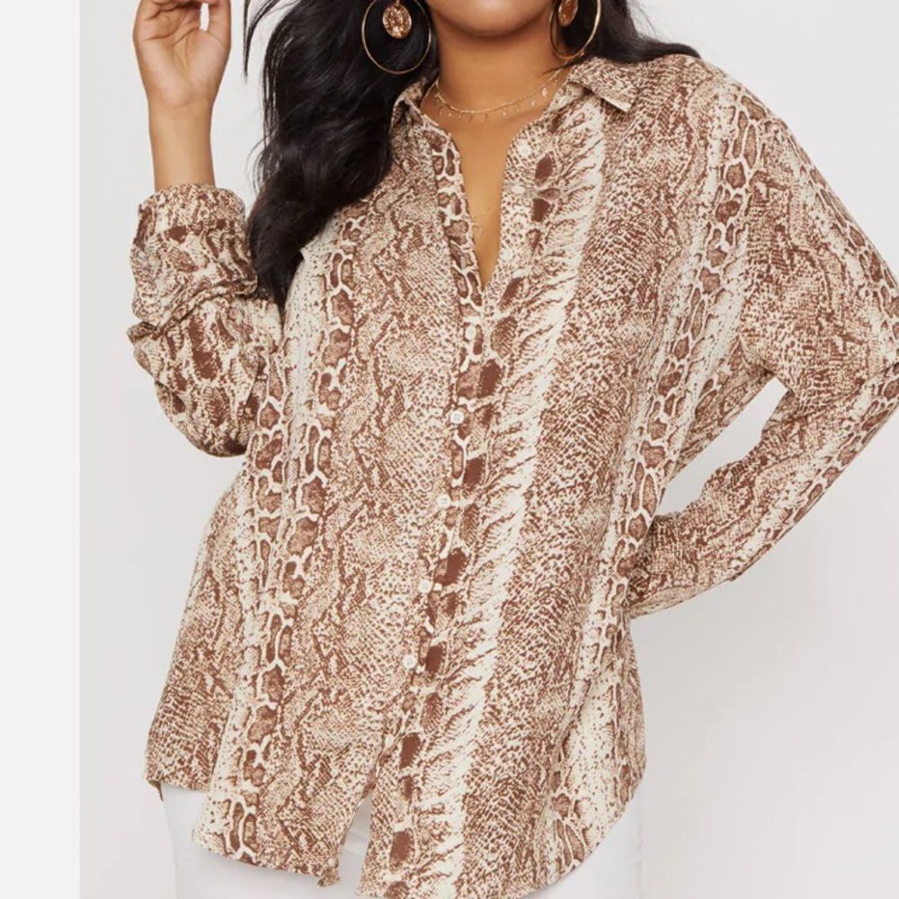 NWT Snakeskin Wide leg pants and button down set